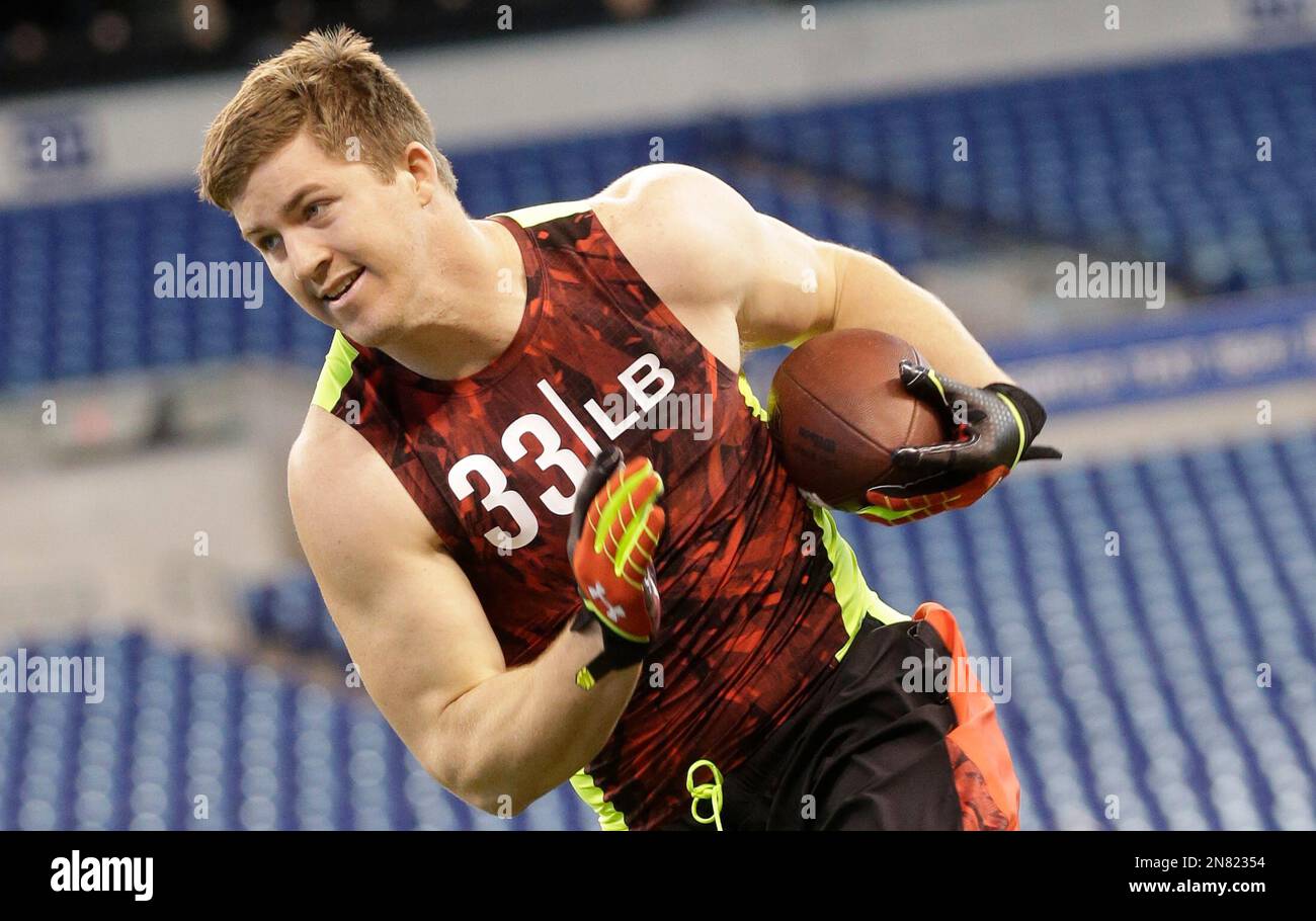 Stanford linebacker Chase Thomas runs a drill during the NFL football
