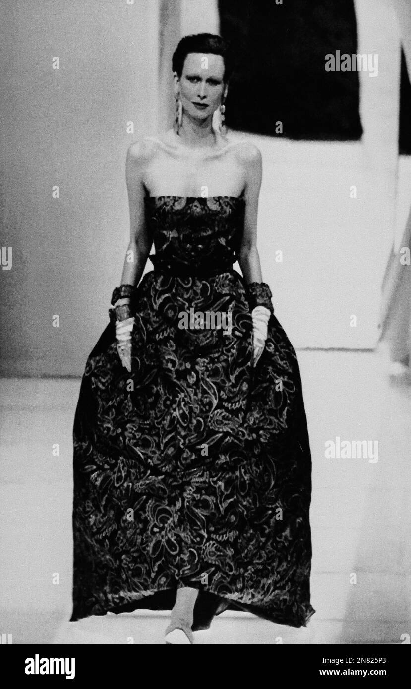 This full-skirted strapless dress in paisley silk was one of