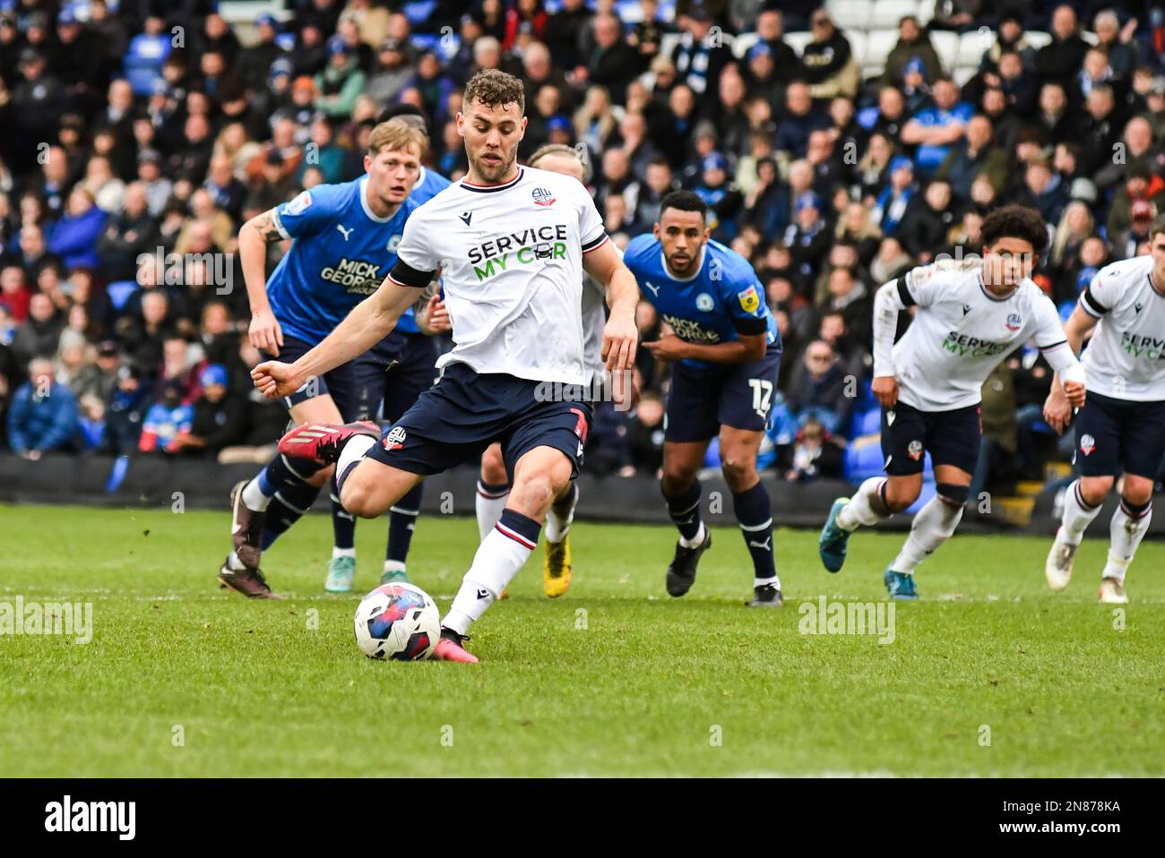 Dion Charles (10 Bolton Wanderers) scores Boltons 2nd from penalty spot
