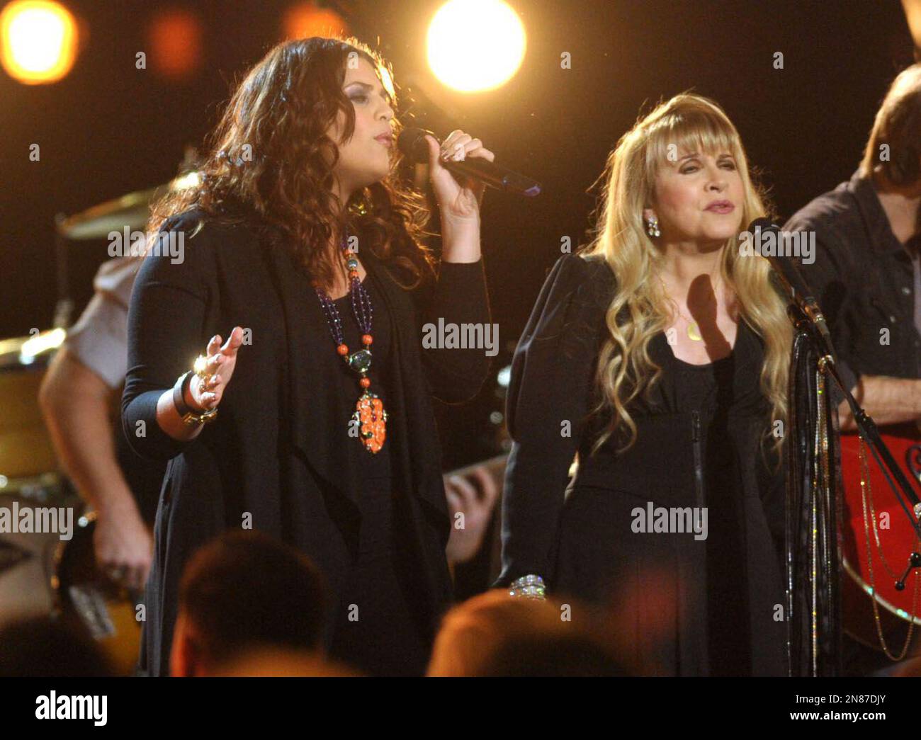 Hillary Scott of Lady Antebellum, left, performs with Stevie Nicks at(01)