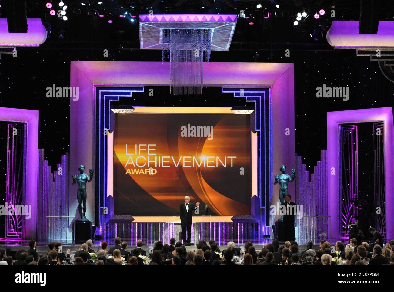 Dick Van Dyke accepts the Screen Actors Guild Life Achievement Award at