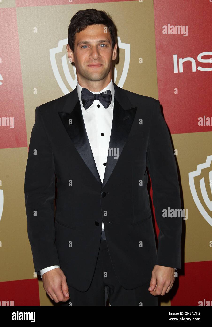 Justin Bartha arrives at the InStyle and Warner Bros. Golden Globe