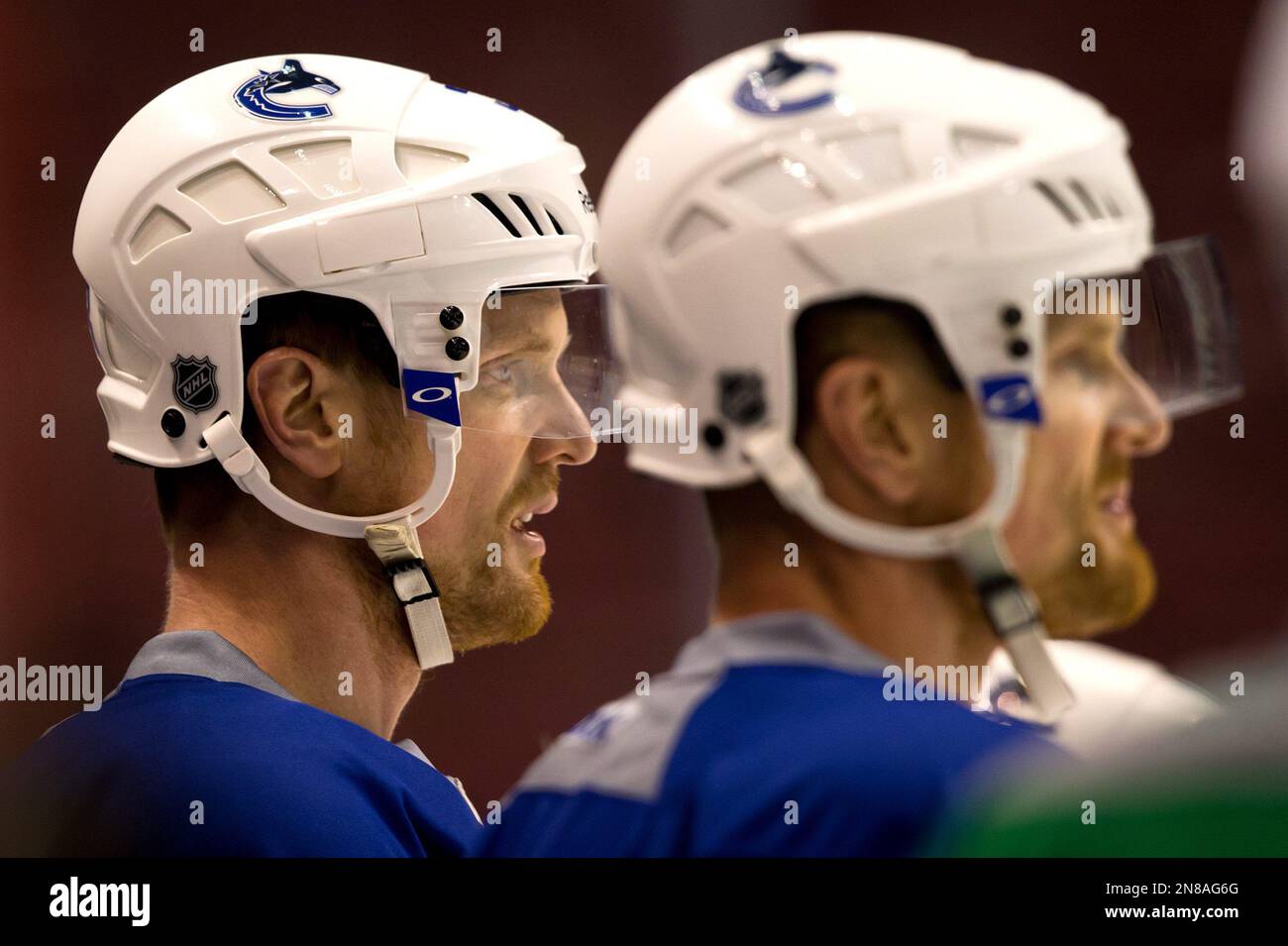 Vancouver canucks twin brothers 2025