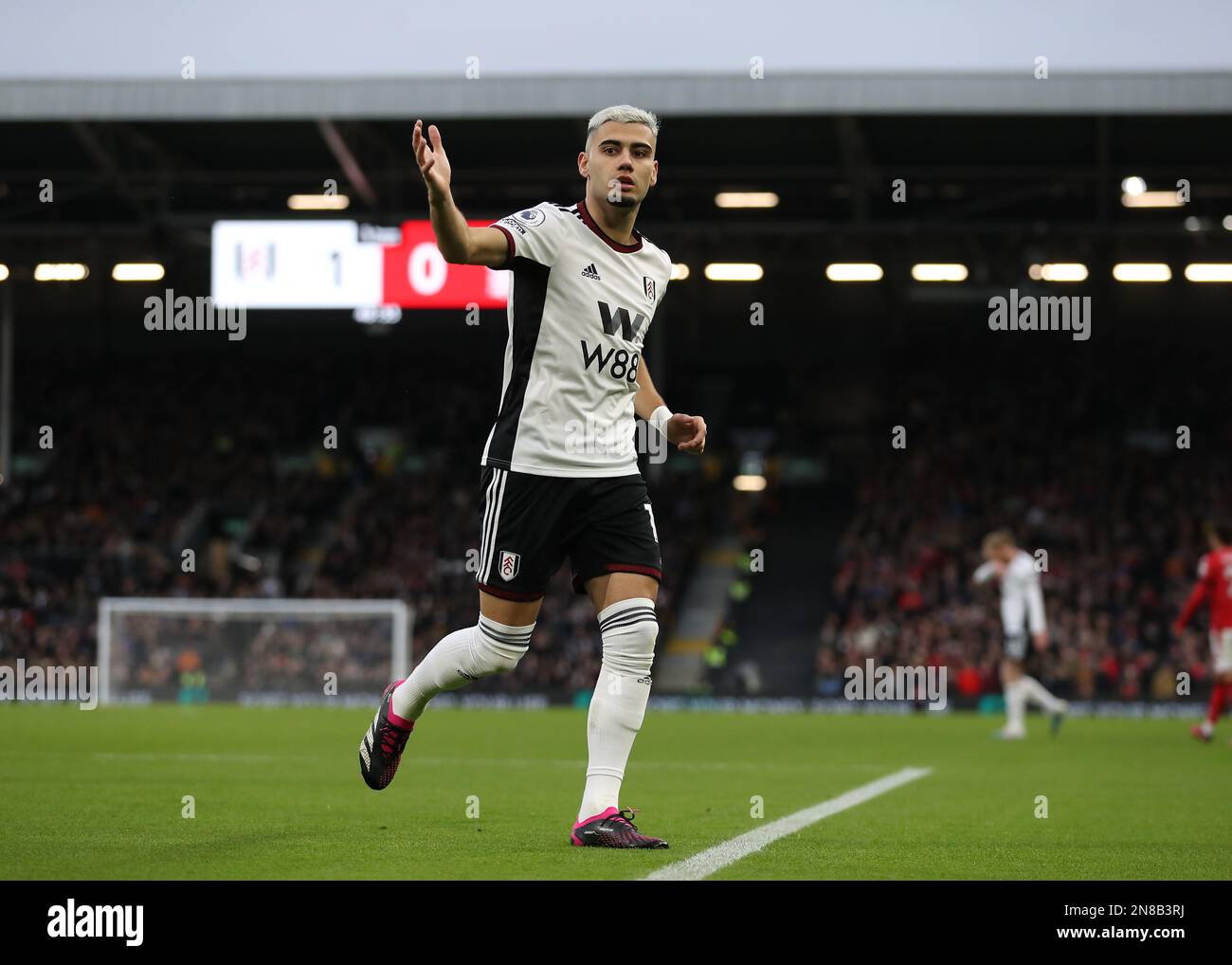 LONDON, UK - 29th Aug 2023: Andreas Pereira of Fulham FC scores his penalty  past Fraser Forster of Tottenham Hotspur in the shoot-out during the EFL  Stock Photo - Alamy