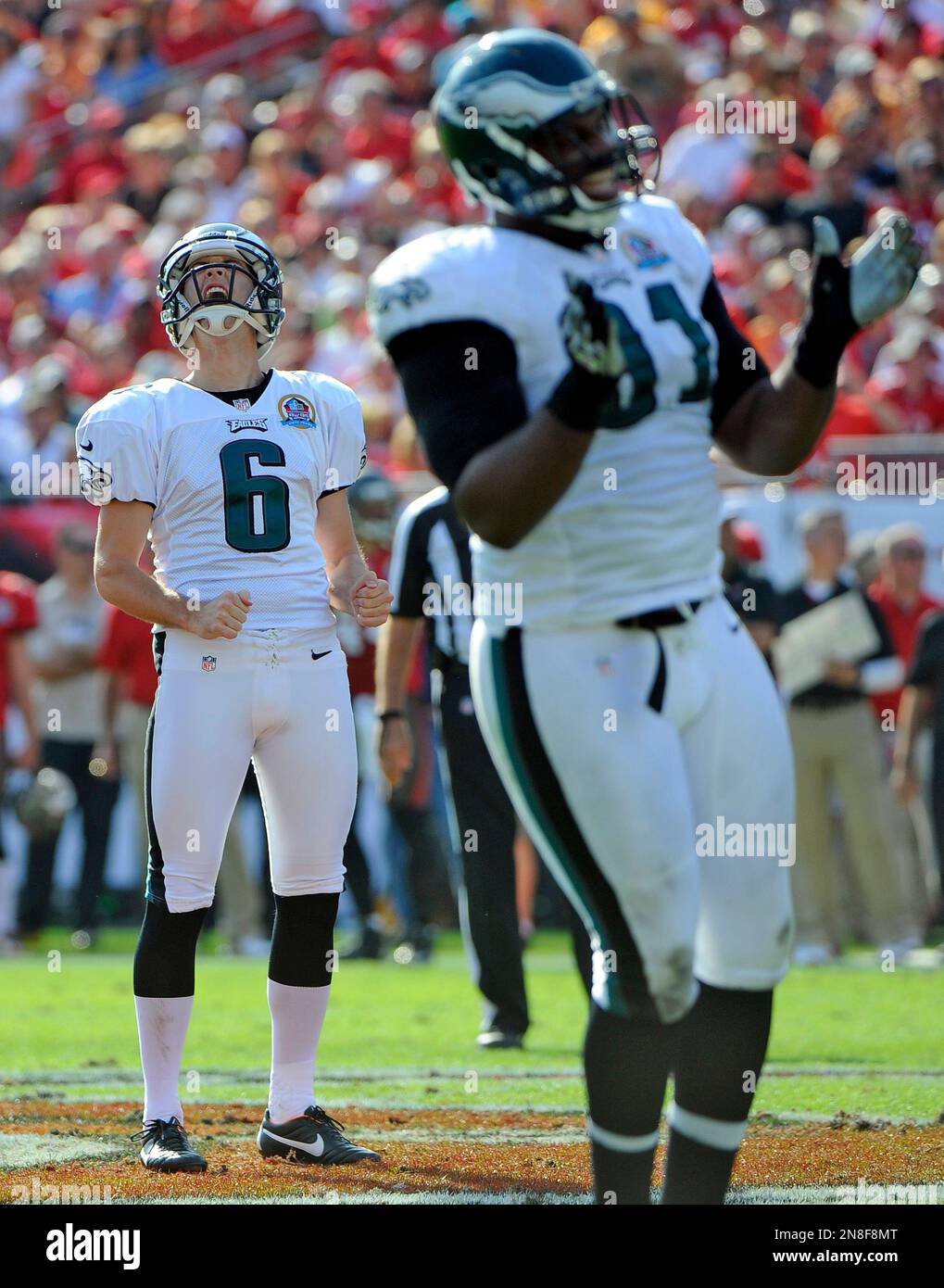 henery Philadelphia Eagles kicker Alex Henery (6) reacts after his 58-yard field  goal attempt hit the upright during the second quarter of an NFL football  game against the Tampa Bay Buccaneers Sunday, Dec.