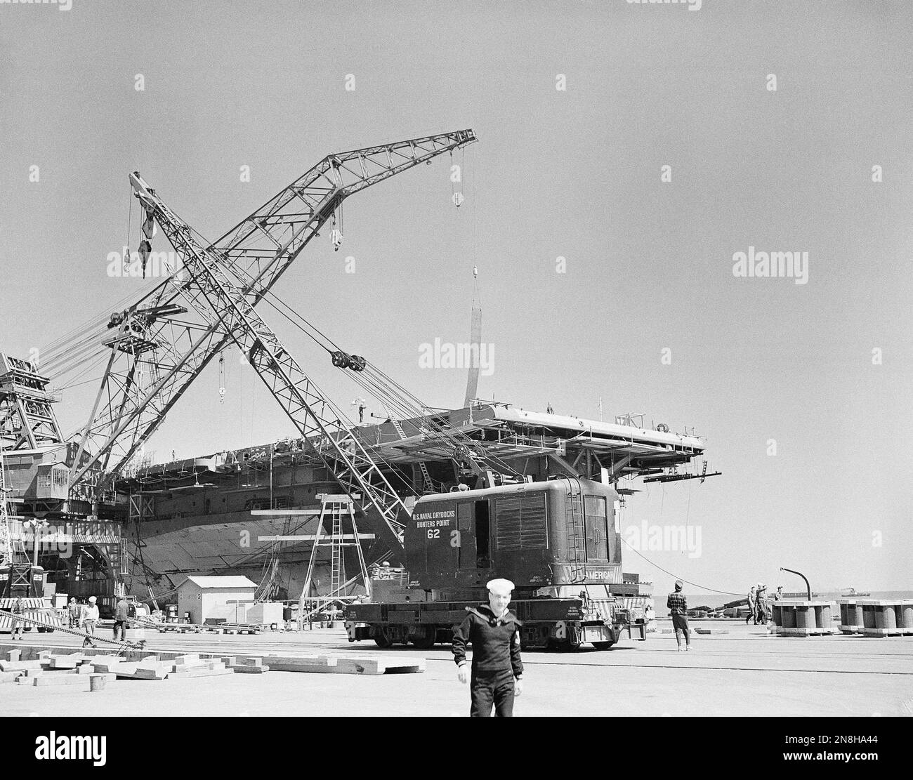 A new flight deck bow takes shape on the USS Hornet, aircraft carrier ...