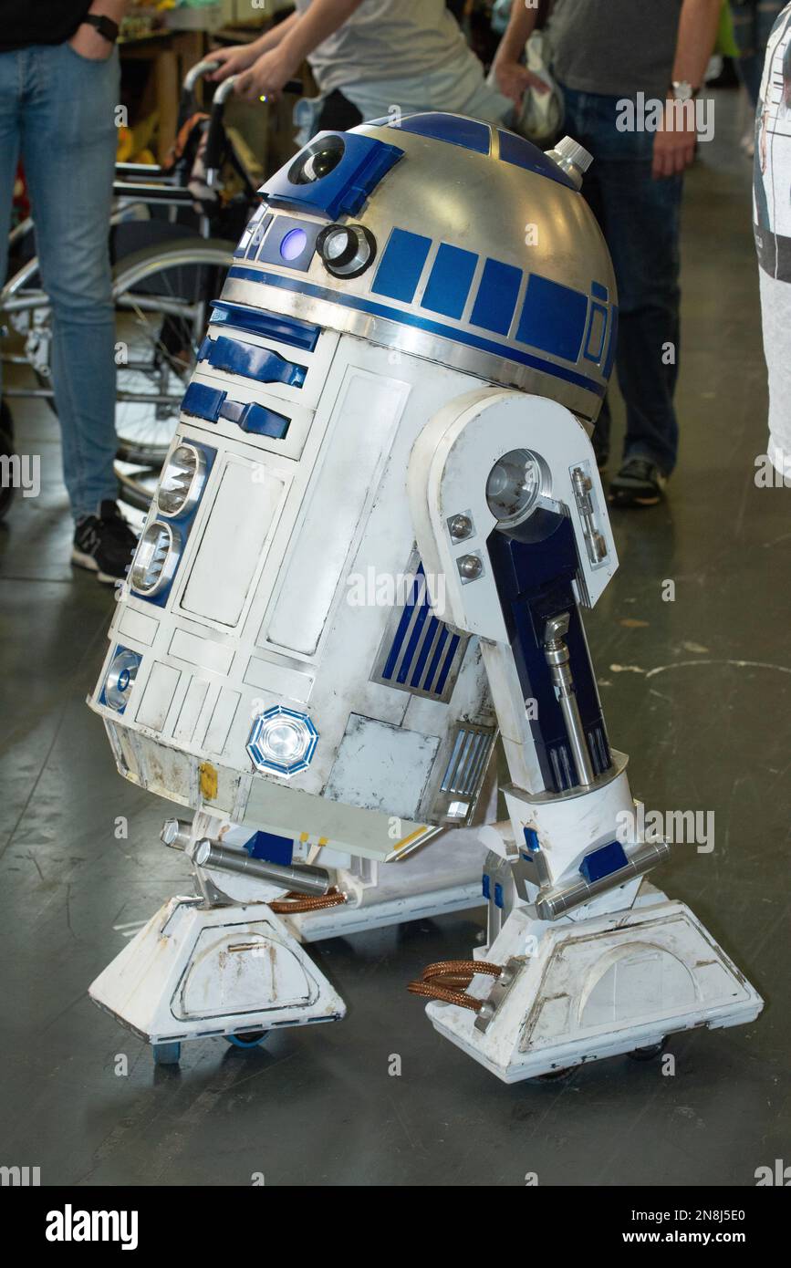 Star wars droid r2d2 hi-res stock photography and images - Alamy