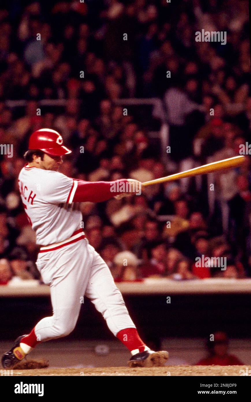 Cincinnati Reds catcher Johnny Bench blasts a hit during action of the