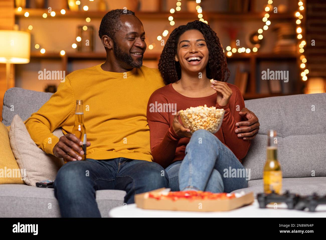 Happy black couple spending hi-res stock photography and images - Alamy