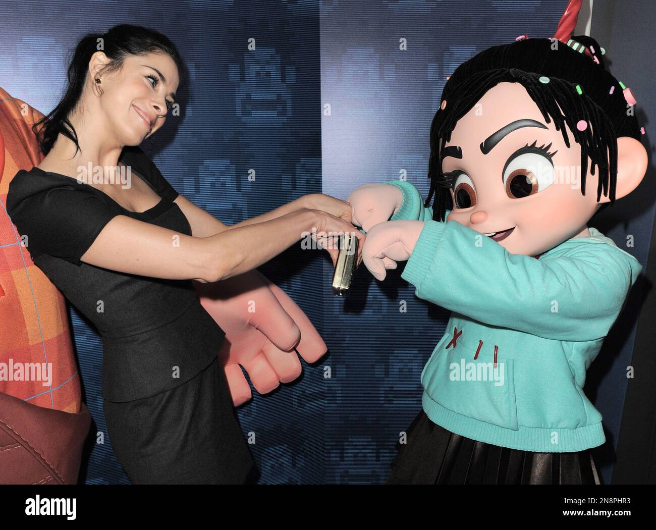 Sarah Silverman Wreck It Ralph Premiere At SARAH SILVERMAN Voices: