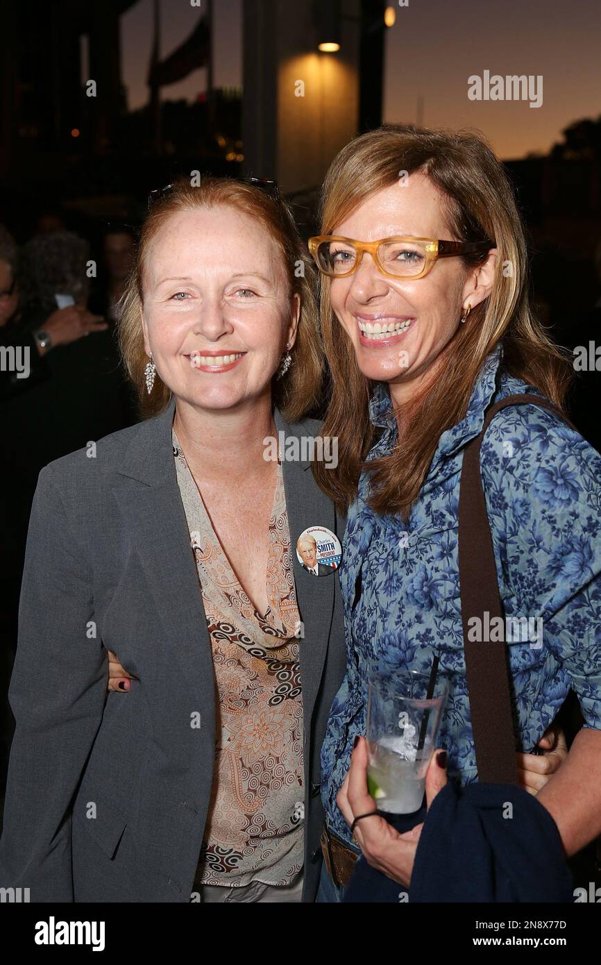Actress Kate Burton and Allison Janney pose during the arrivals for the ...