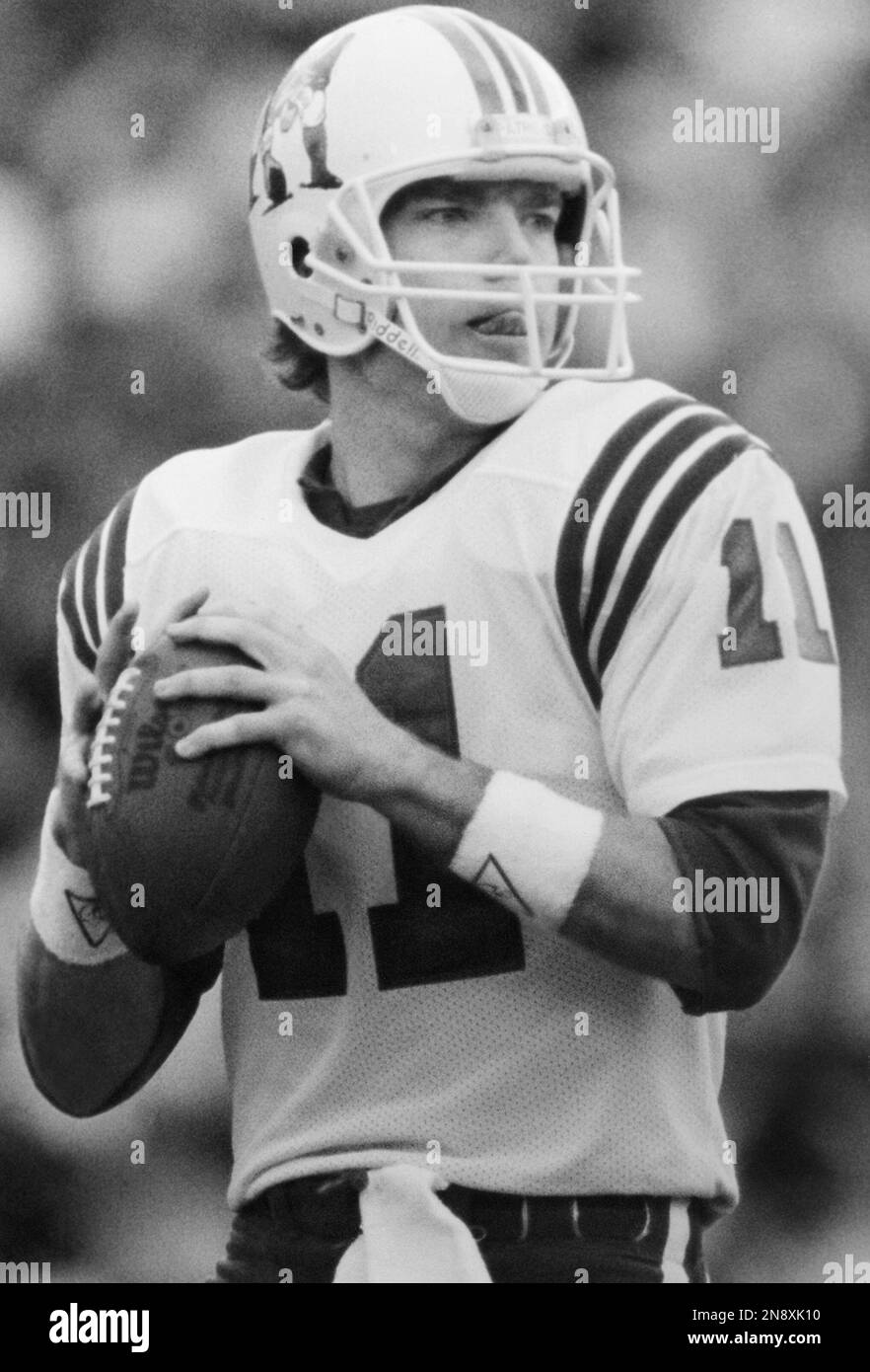 New England Patriots Tony Eason is pictured, Jan. 1986. (AP Photo Stock ...