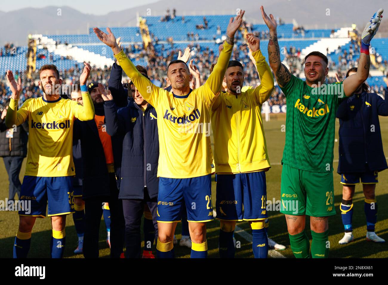 Modena celebrates the victory during the Italian soccer Serie B match Modena  FC vs Cagliari Calcio on February 03, 2023 at the Alberto Braglia stadium  in Modena, Italy (Photo by Luca Diliberto/LiveMedia