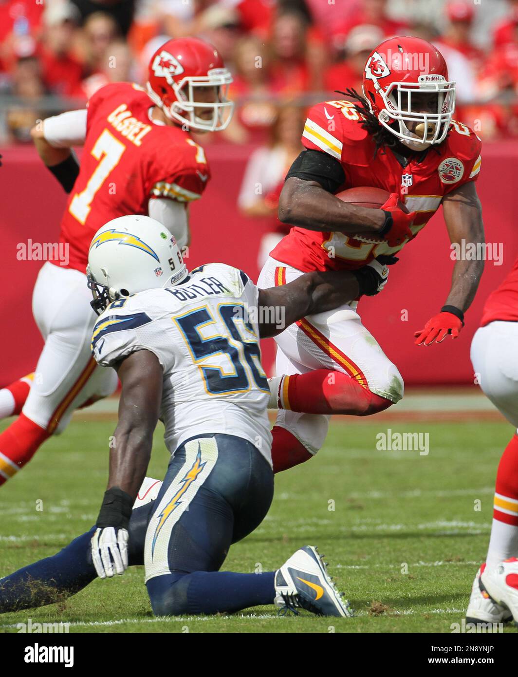 Kansas City Chiefs running back Jamaal Charles (25) slips past San