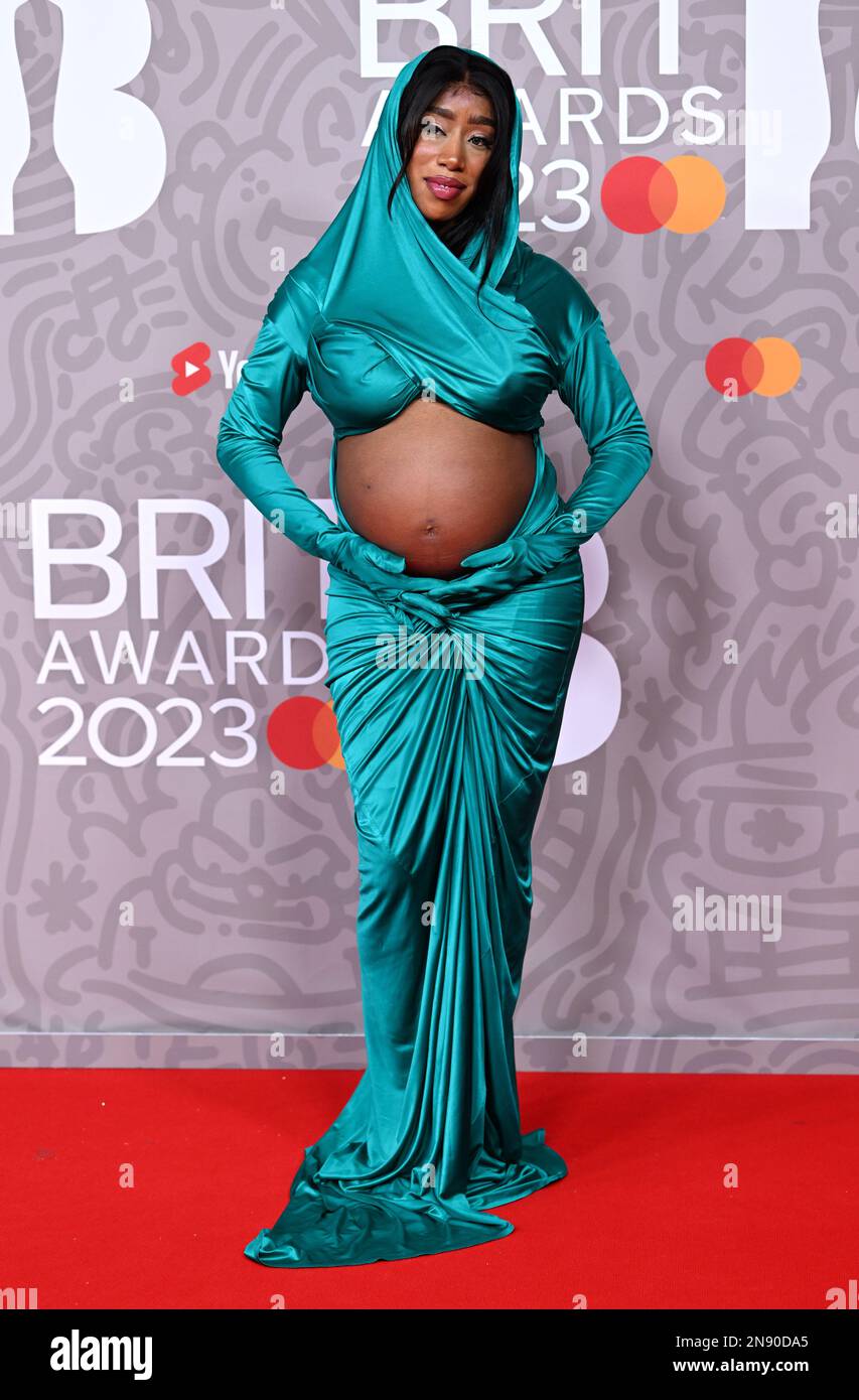 Kamille brit awards hi-res stock photography and images - Alamy