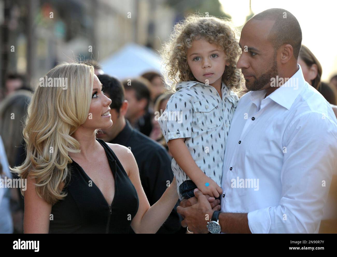 TV personality Kendra Wilkinson, left, son Hank Baskett IV, and husband ...
