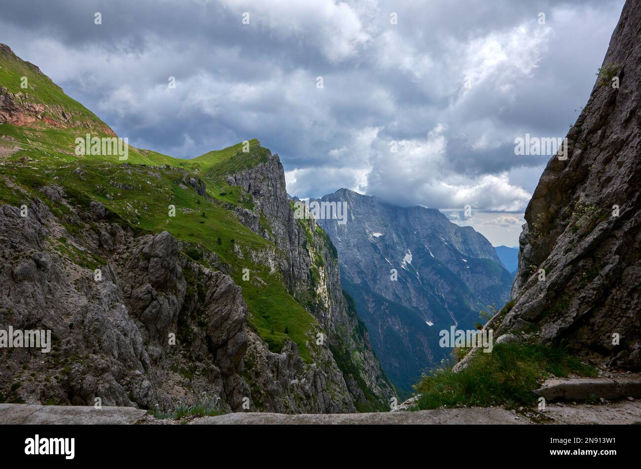 The border italy slovenia hi-res stock photography and images - Page 3 -  Alamy
