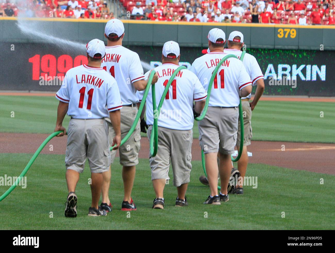 Barry larkin sale reds jersey