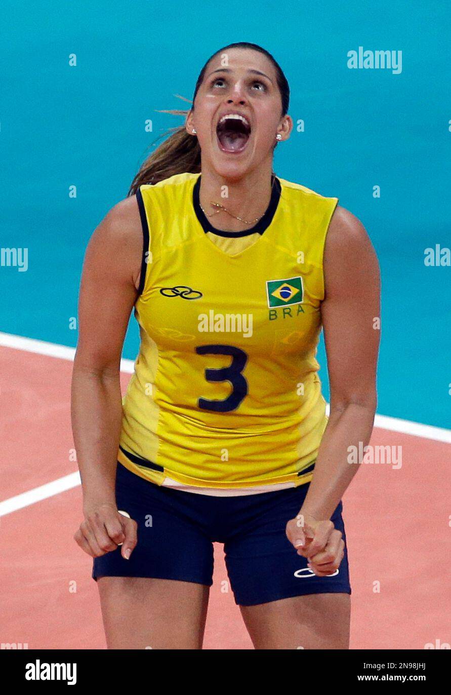 希少！サイン入ブラジル女子代表ユニフォーム（Dani Lins・Natália） 希少！サイン入ブラジル女子代表ユニフォーム（Dani Lins