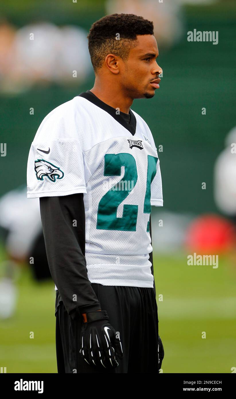 Philadelphia Eagles cornerback Nnamdi Asomugha (24) takes part in a