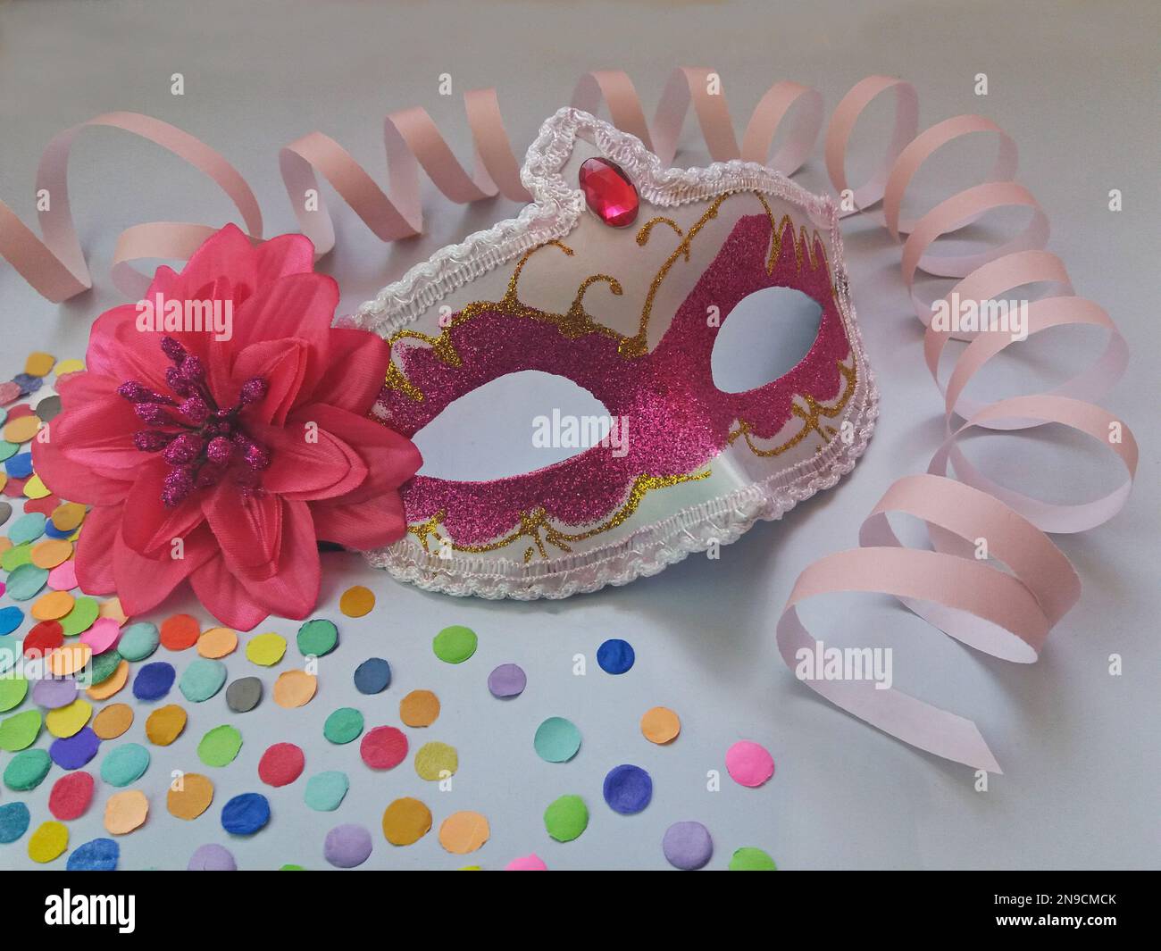 Carnival is recognized as the biggest Brazilian party. Almost everyone