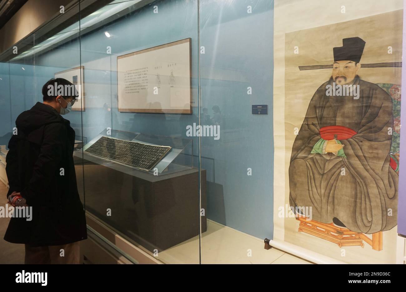 HANGZHOU, CHINA FEBRUARY 12, 2023 Visitors view a scroll of Yueyang