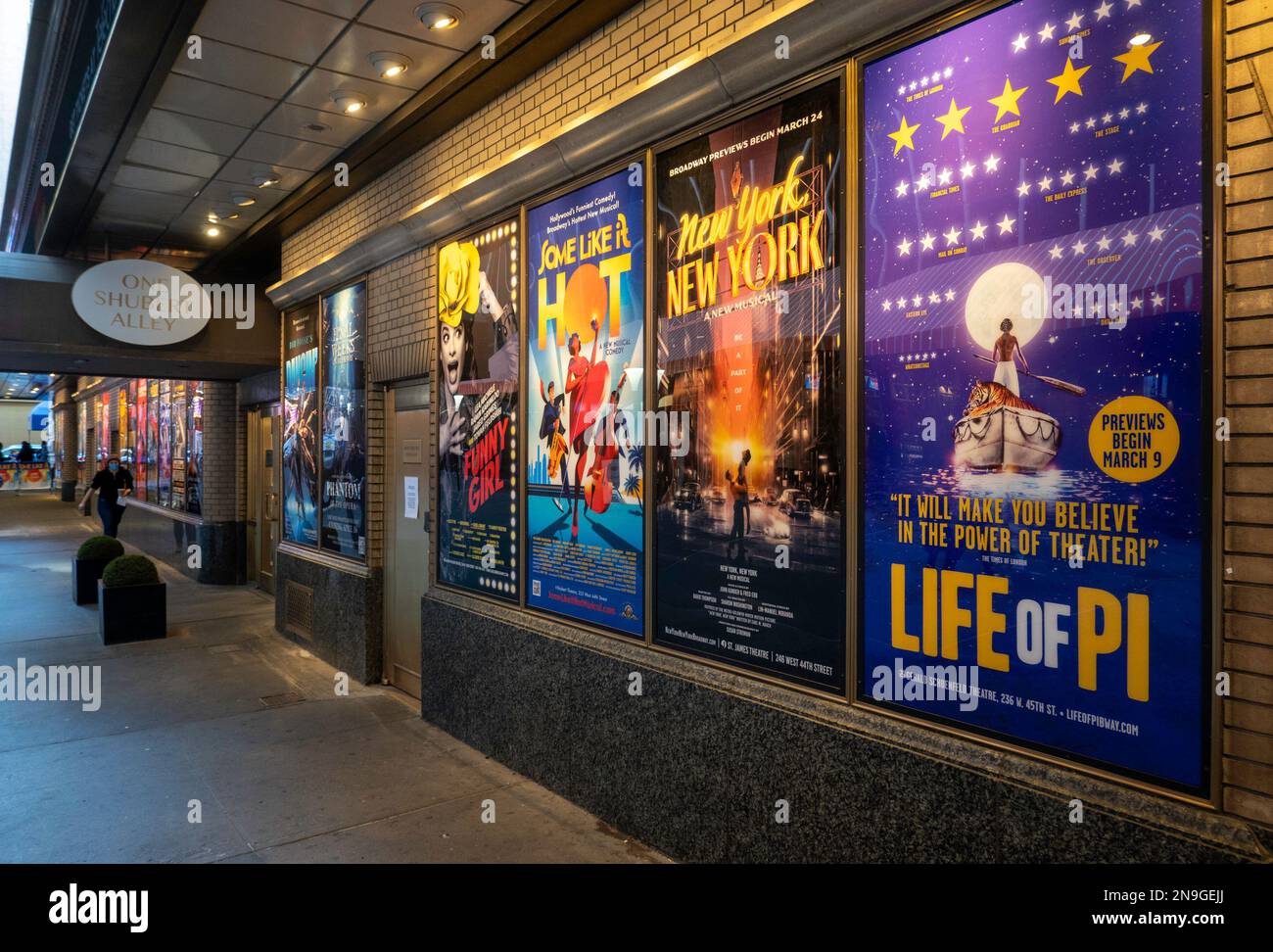 Broadway Show Posters and Gift Shop, Shubert Alley, Times Square, NYC