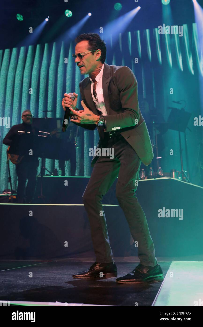 Marc Anthony performs during the Marc Anthony “Viviendo” Tour at