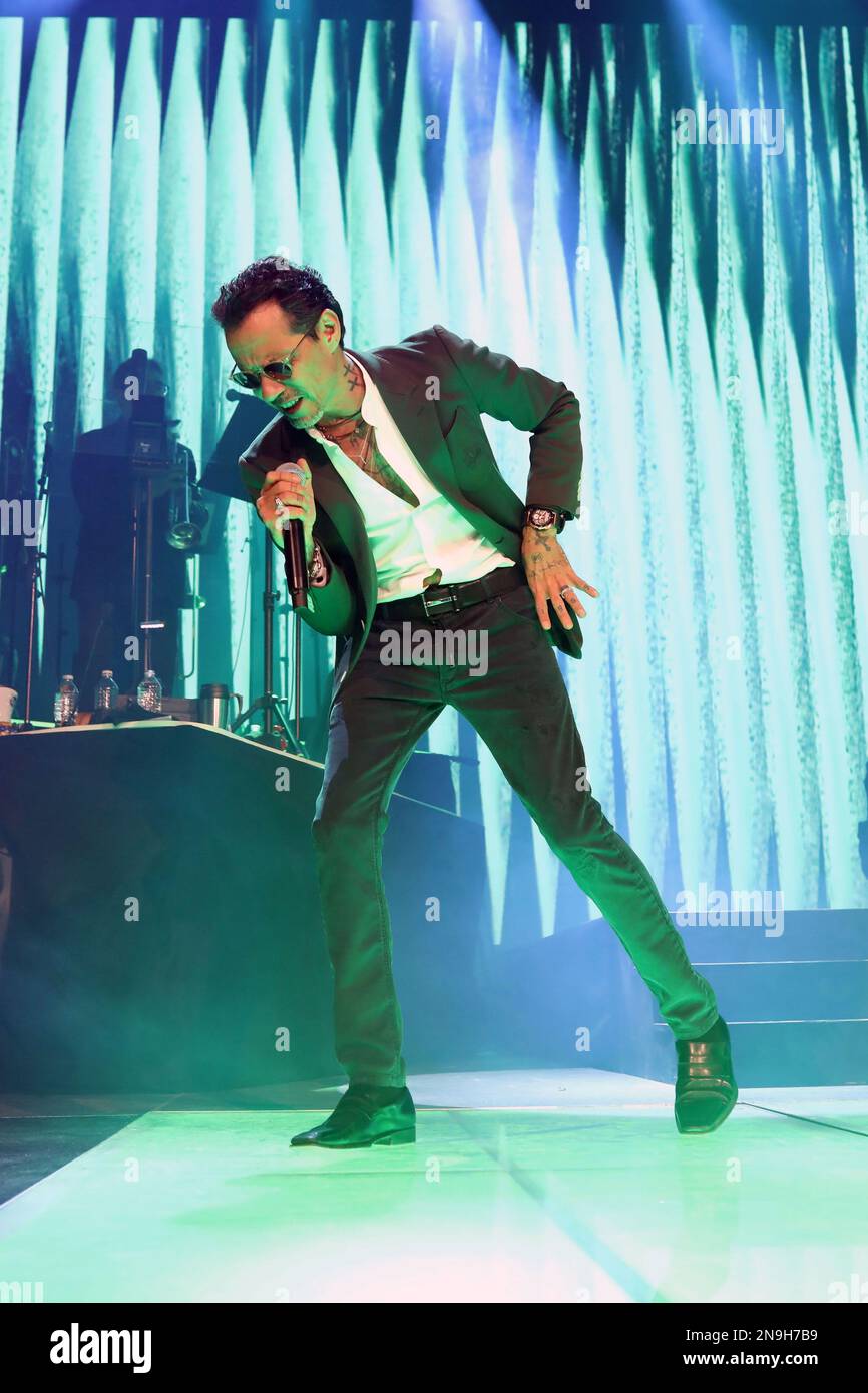 Marc Anthony performs during the Marc Anthony “Viviendo” Tour at