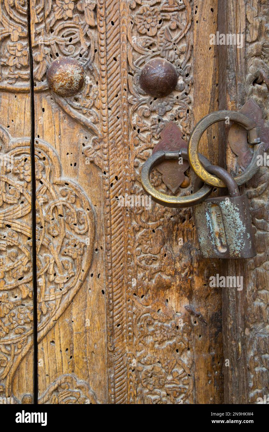Old Door and Lock, Tash Khauli Palace, 1830, Ichon Qala, Khiva, Uzbekistan Stock Photo