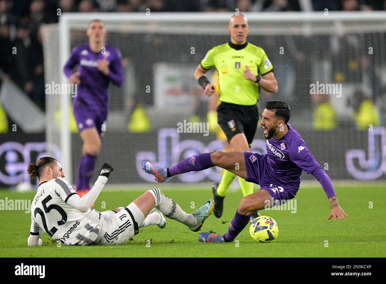 TURIN - (lr) Adrien Rabiot of Juventus FC, Nicolas Gonzalez of ACF Fiorentina during the Italian Serie A match between Juventus FC and ACF Fiorentina at Allianz Stadium on February 12, 2023 in Turin, Italy. AP | Dutch Height | GERRIT OF COLOGNE Stock Photo