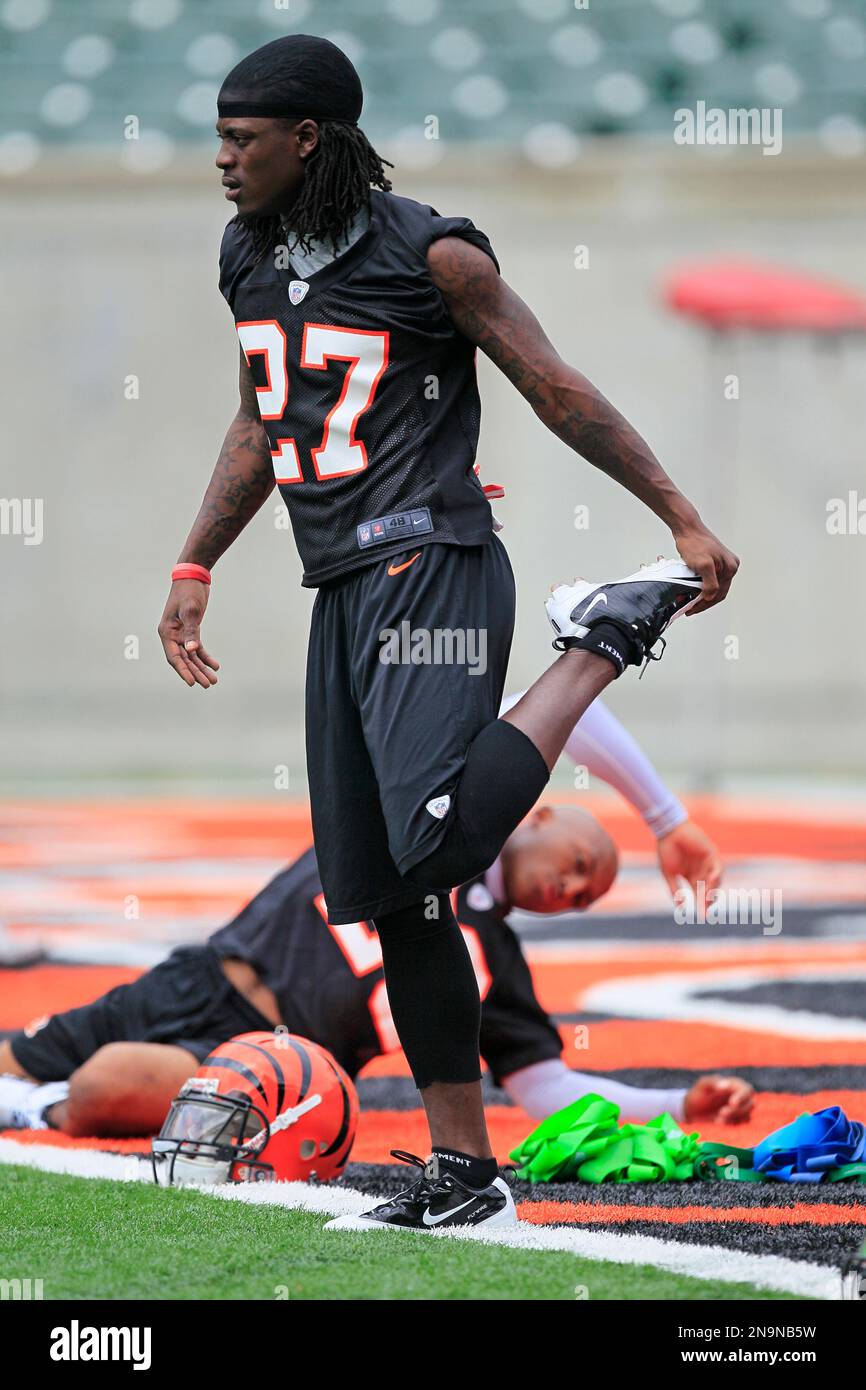 Cincinnati Bengals cornerback Dre Kirkpatrick (27) loosens up during