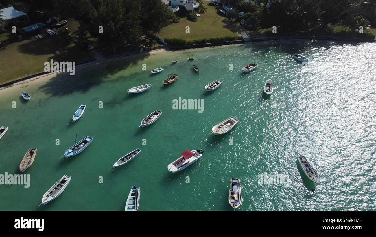 An aerial view of boats in the lake Stock Photo - Alamy