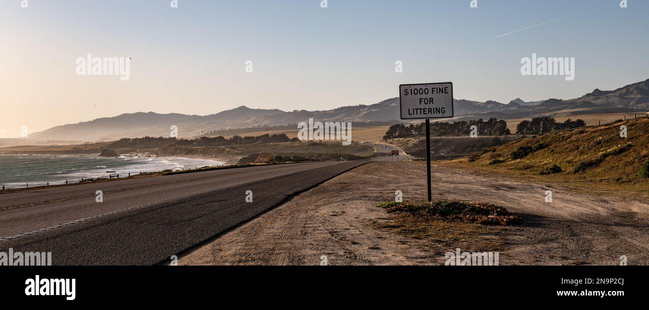 Fine for littering Sign at Coast Highway in California, USA Stock Photo
