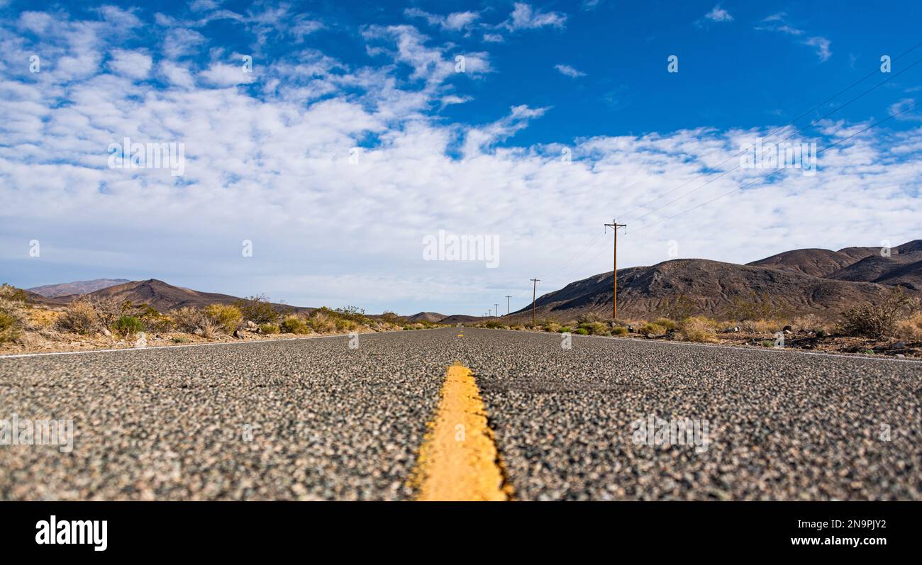 Lonely road in death hi-res stock photography and images - Alamy