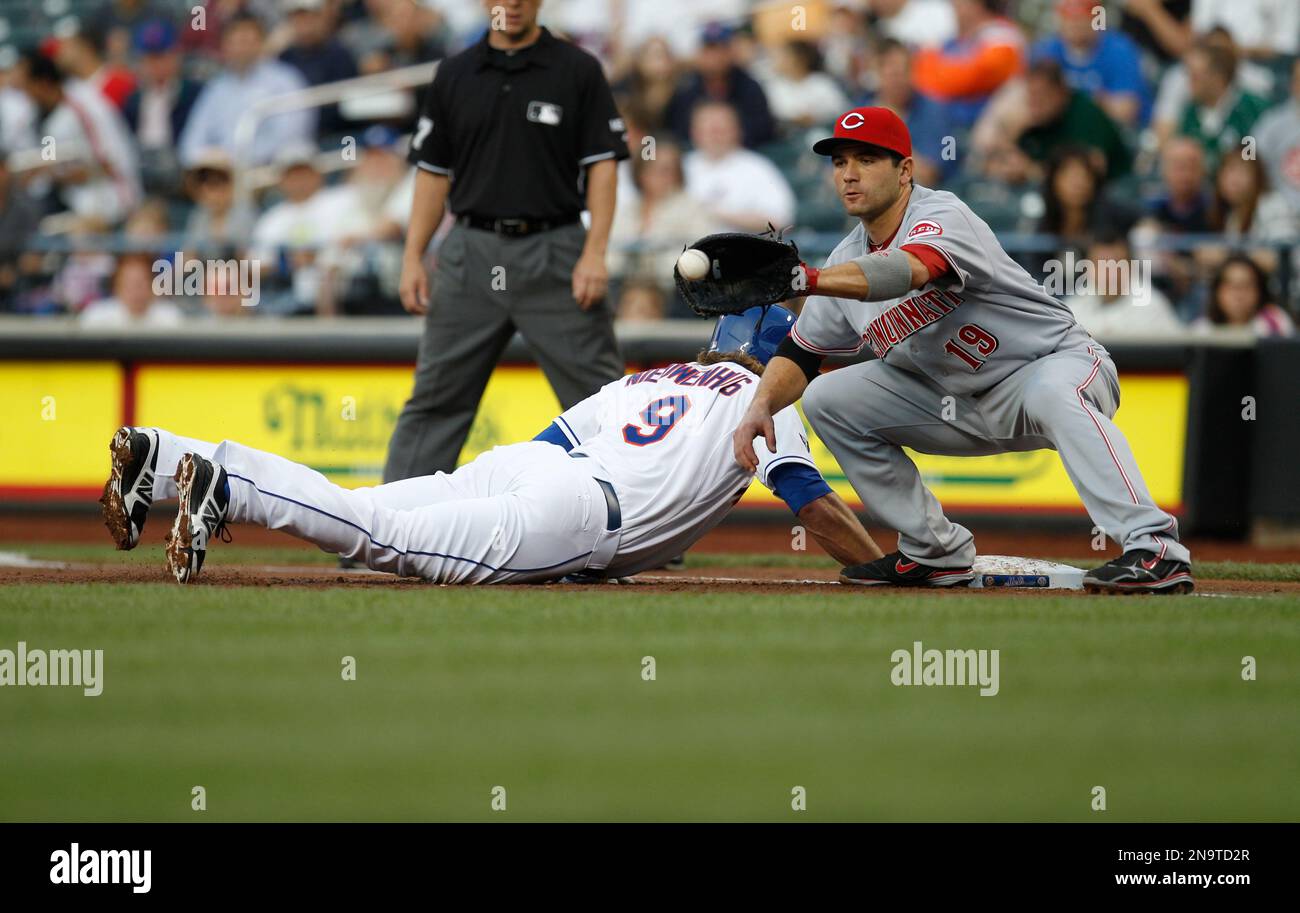 New York Mets Center Fielder Kirk Nieuwenhuis (9) Slides Back To First ...