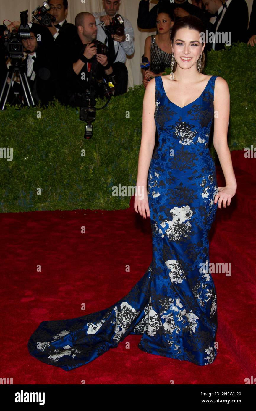 Bee Shaffer arrives at the Metropolitan Museum of Art Costume Institute