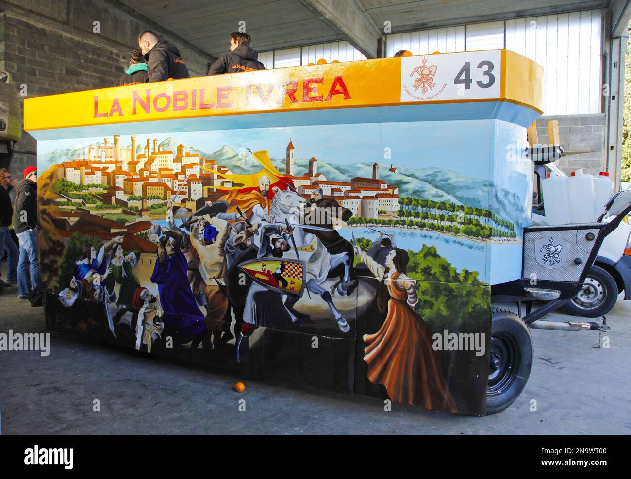 carnival of ivrea, the preparation of the cart of the aranceri Stock Photo