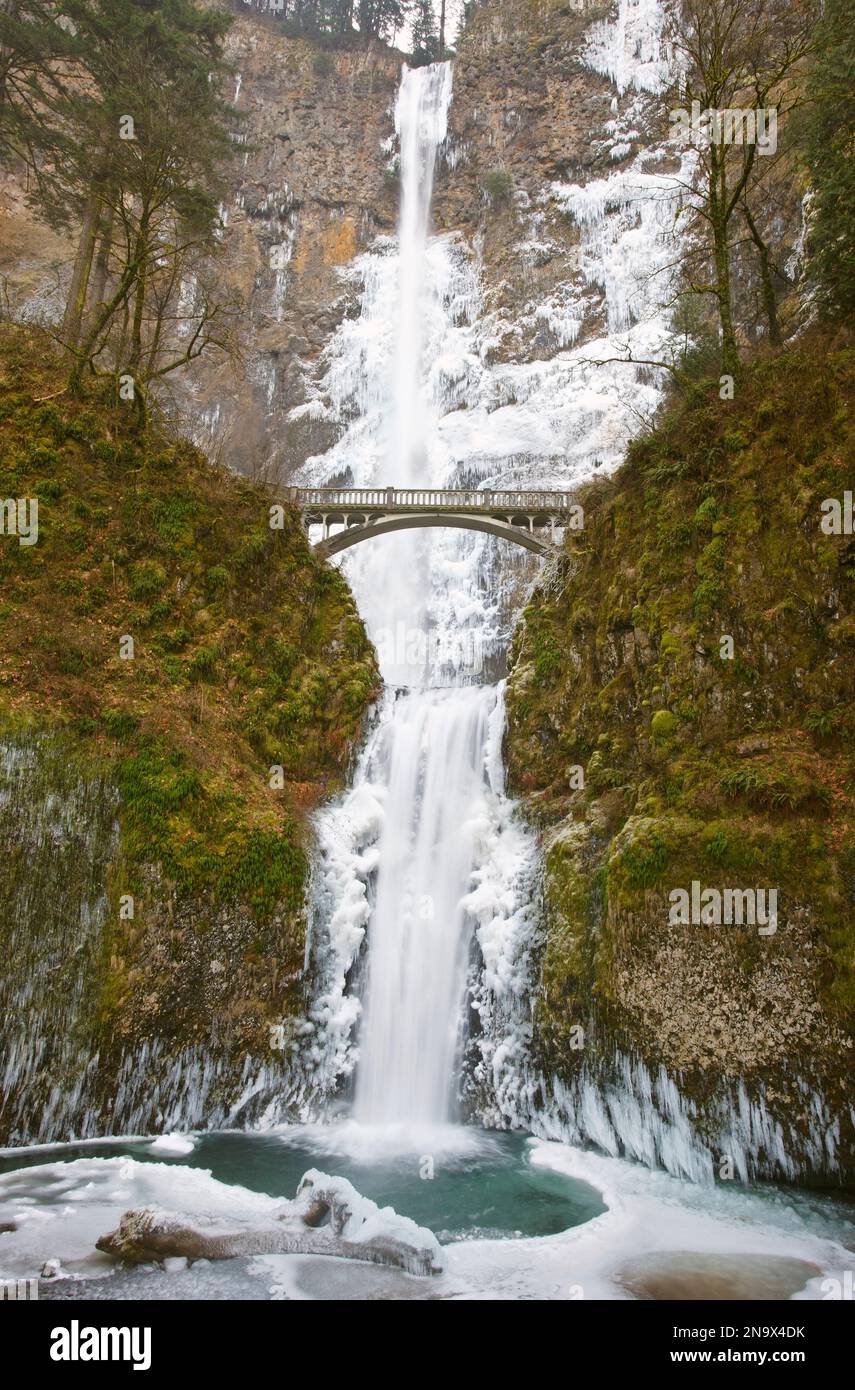 Multnomah Falls in winter, Columbia River Gorge; Oregon, United States ...