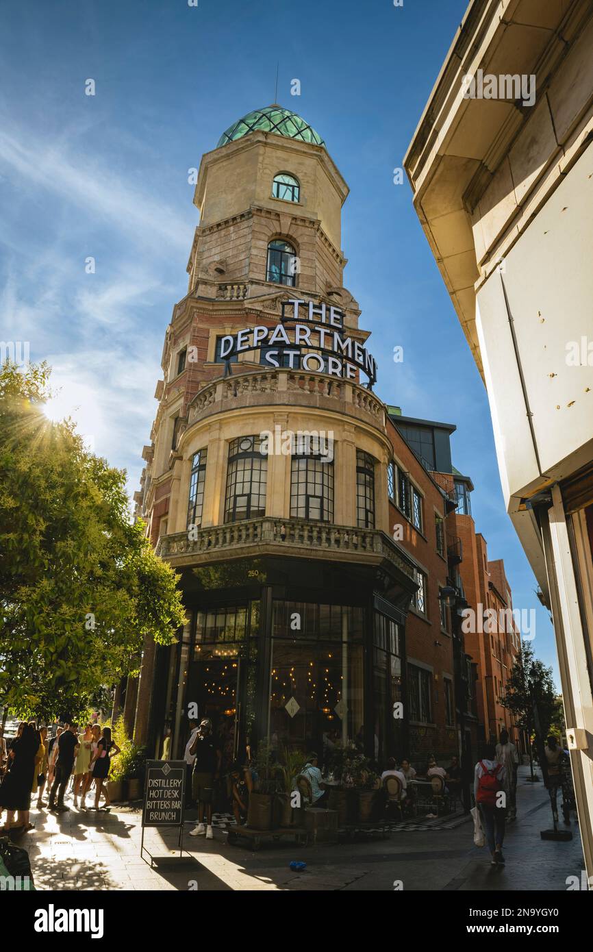 The Department Store, Brixton, London, UK, © Dosfotos/Axiom Stock Photo Alamy