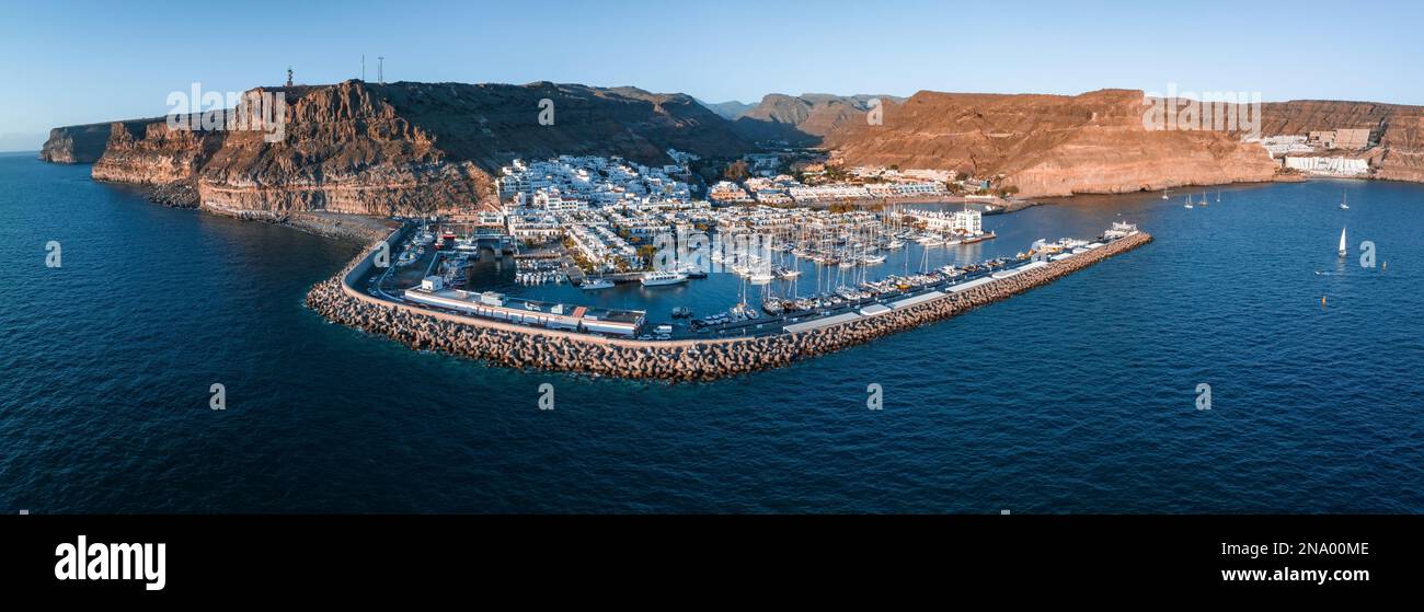Puerto mogan harbor sunset hi-res stock photography and images - Alamy