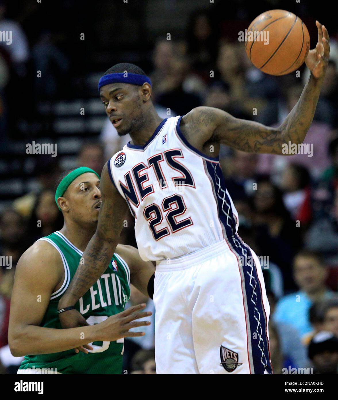 New Jersey Nets Anthony Morrow 22 tries to hold onto the ball