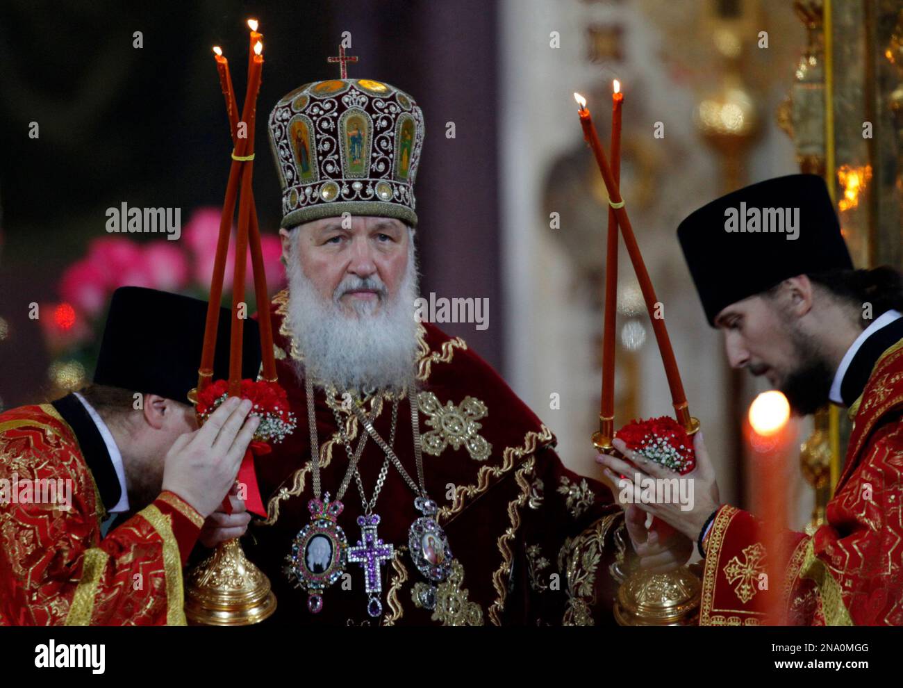 Russian orthodox patriarch kirill center conducts an easter service