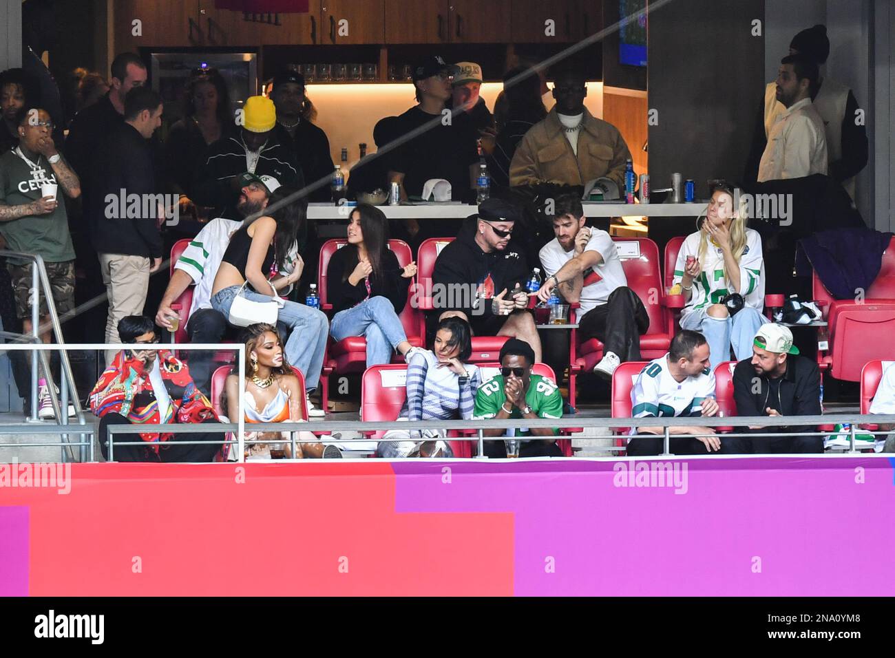 Phoenix, USA. 12th Feb, 2023. Winnie Harlow, Kevin Hart (Green Shirt