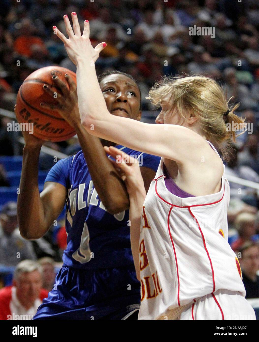SteeltonHighspire's Malia TateDeFreitas, left, shoots in front of