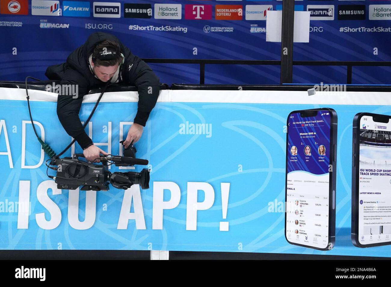 Cameraman during ISU World Cup finale Shorttrack on February 10, 2023 in the ice hall of the Sportboulevard in Dordrecht, Netherlands Credit: SCS/Soenar Chamid/AFLO/Alamy Live News Stock Photo