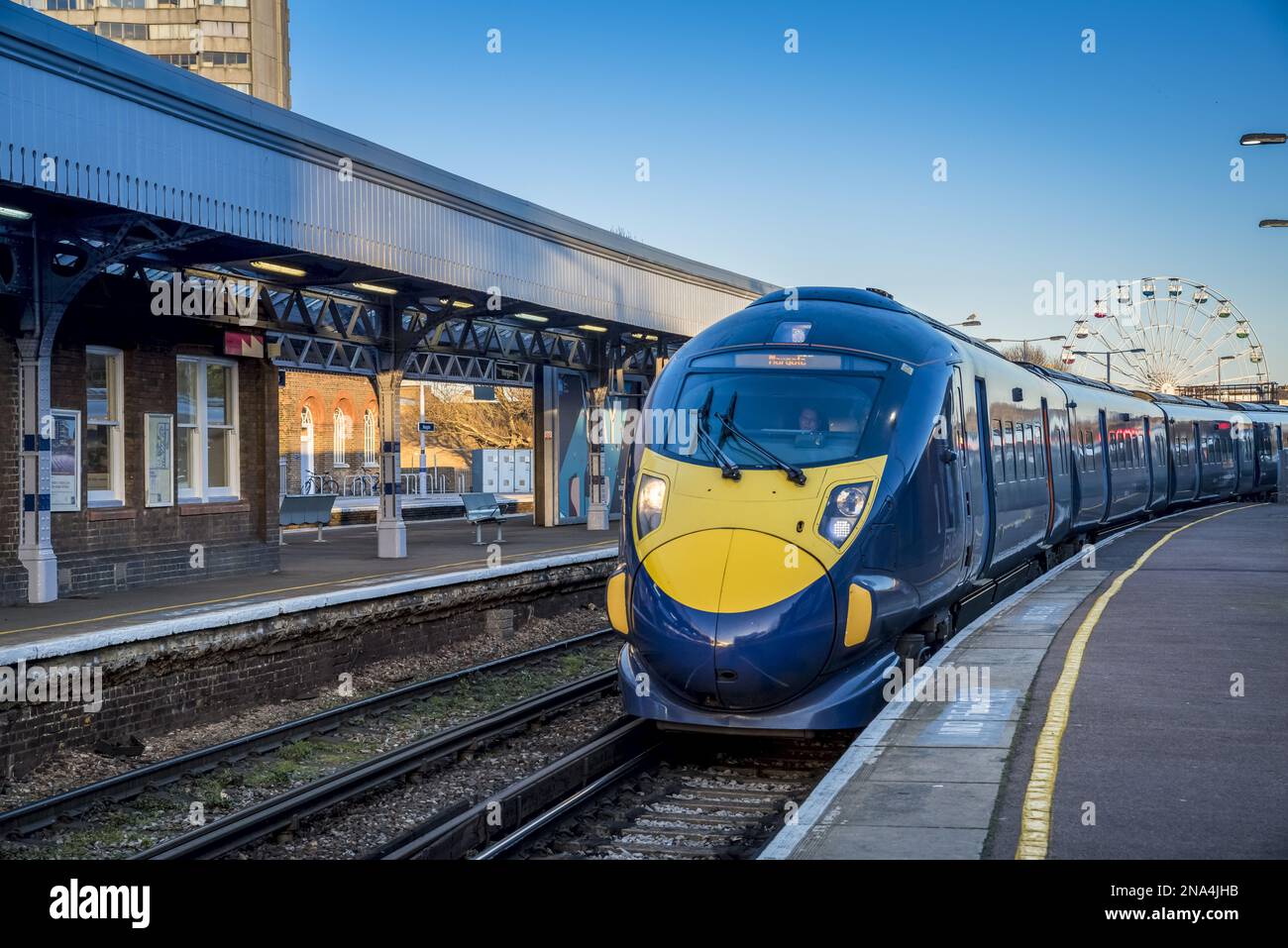 Train arriving at the station, Margate, Kent, England, UK © Dosfotos/Axiom Stock Photo Alamy