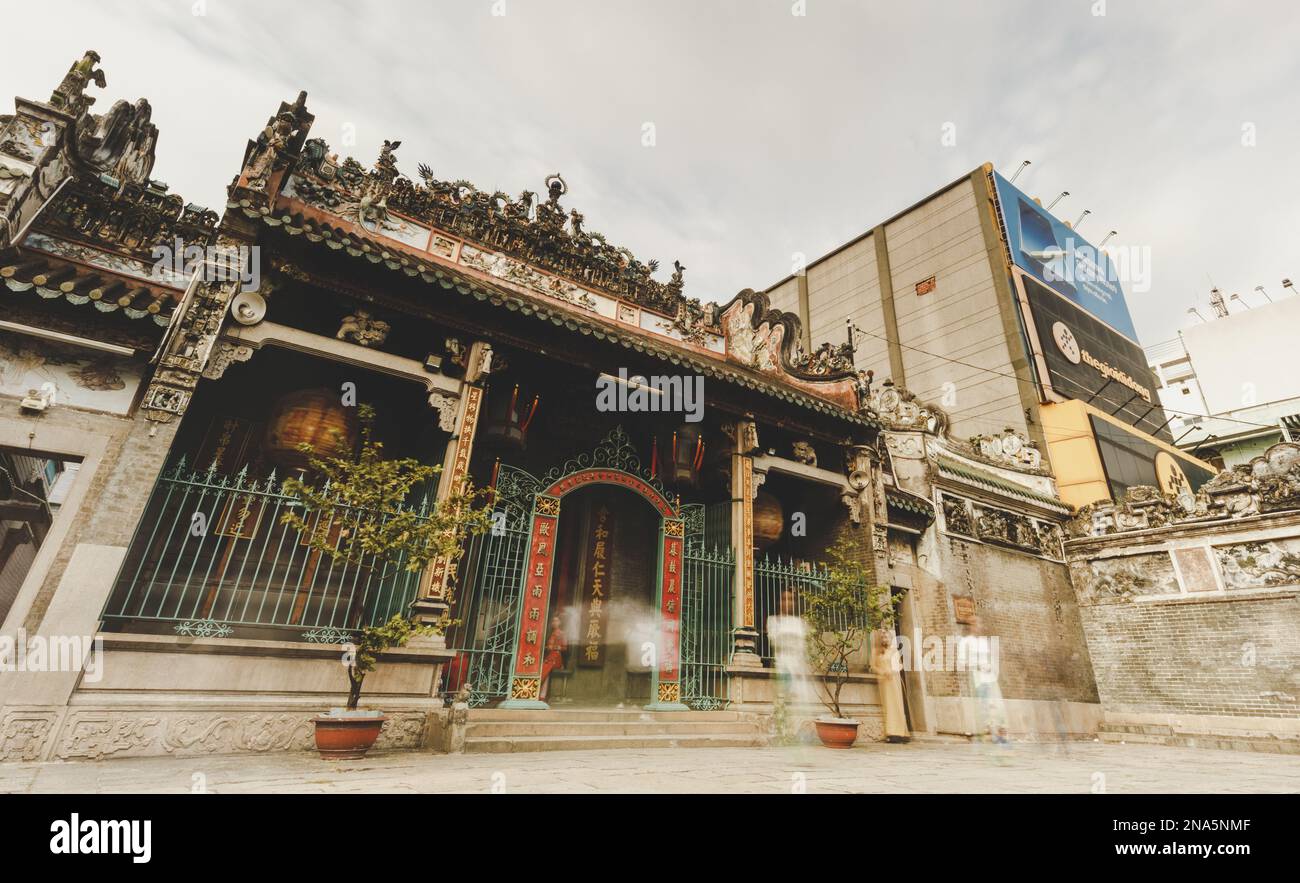 Thien hau temple hi-res stock photography and images - Alamy