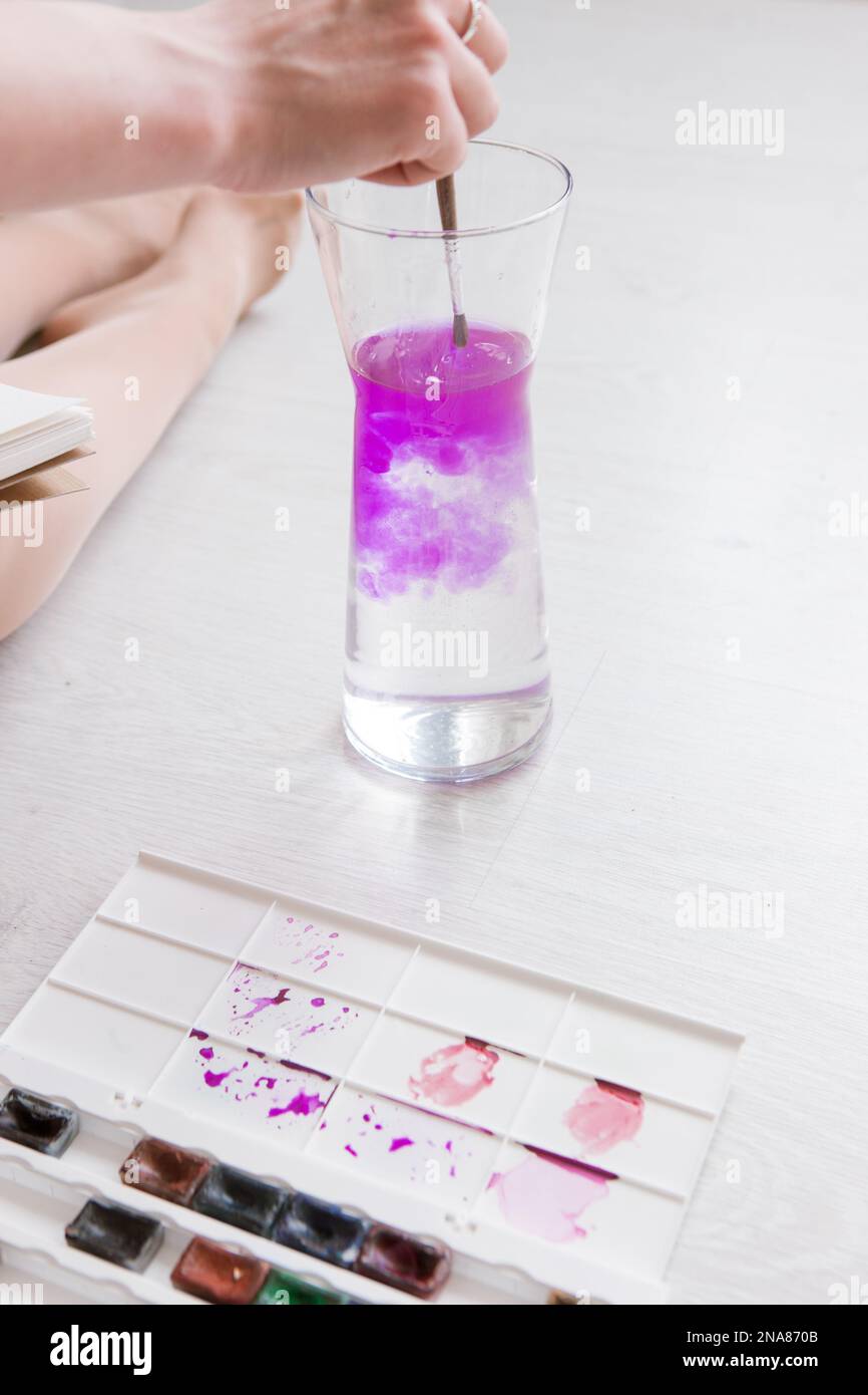 Brush and watercolor washes hires stock photography and images Alamy