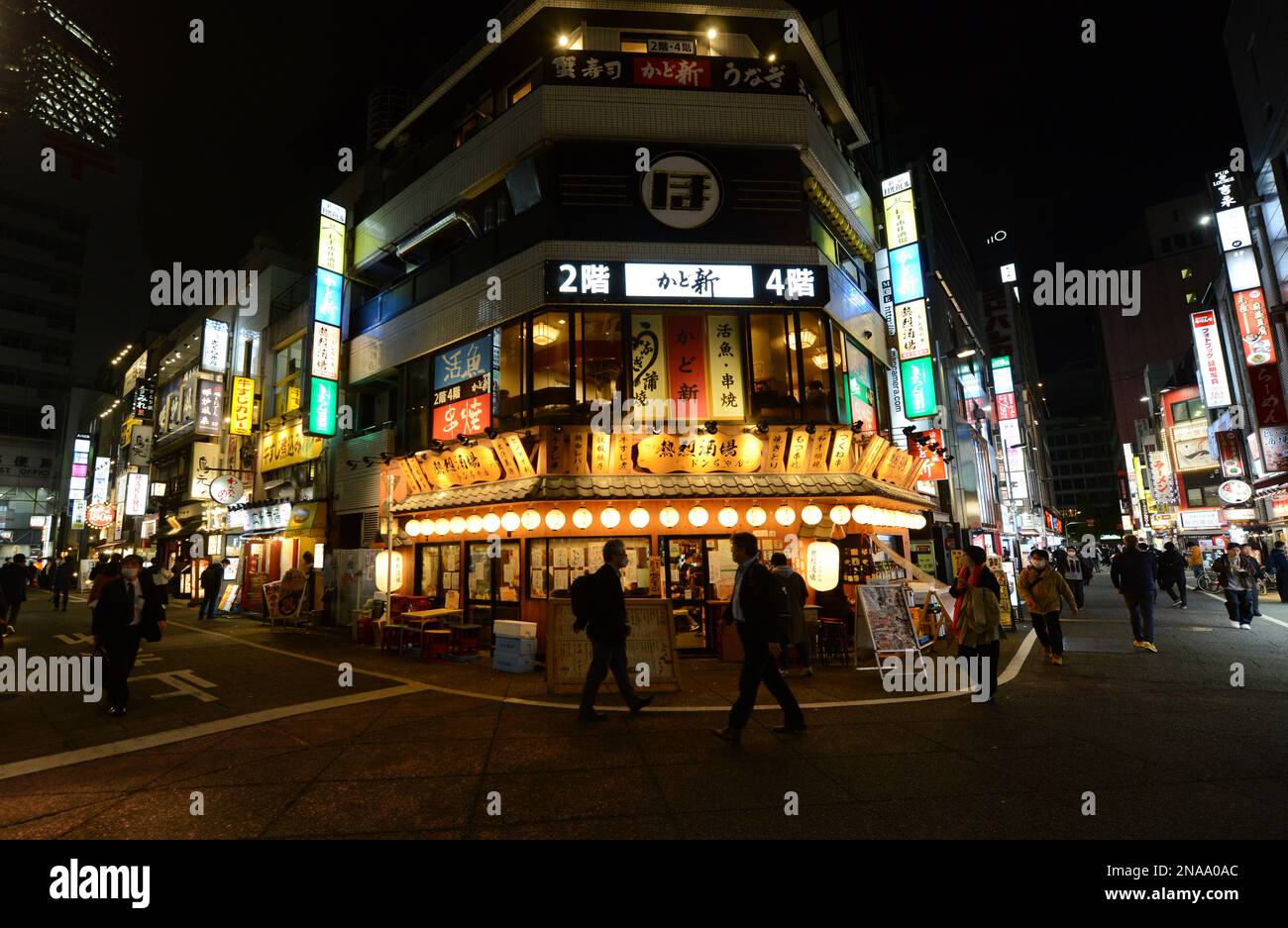 The vibrant small alleys in Nishishinjuku with many Bars, Clubs and restaurants. Shinjuku, Tokyo, Japan. Stock Photo